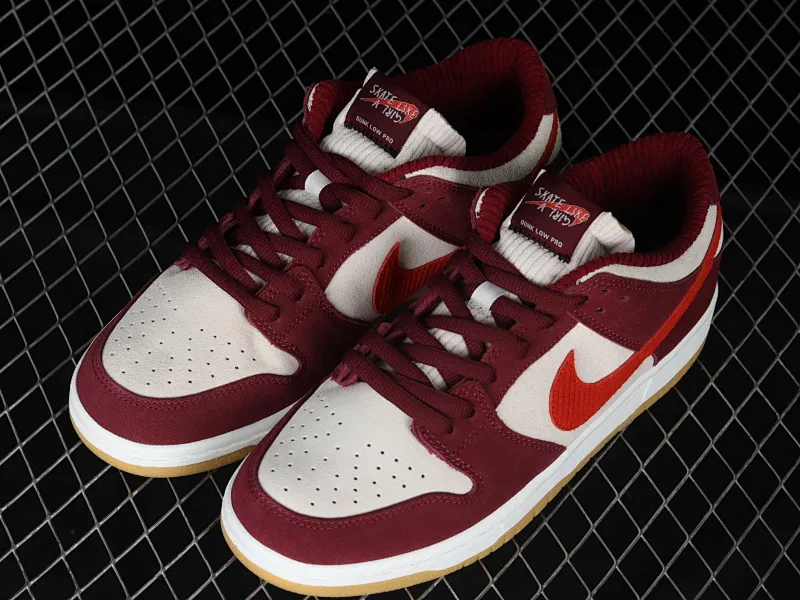All categories Nk SB Dunk Series Nk SB Dunk Low low-top sneakers Skate Like a Girl x Nk SB Dunk Low joint model SB smashed backboard fashion casual sneakers DX4589-600